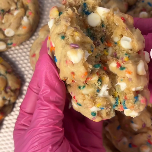 CIRCUS CONFETTI